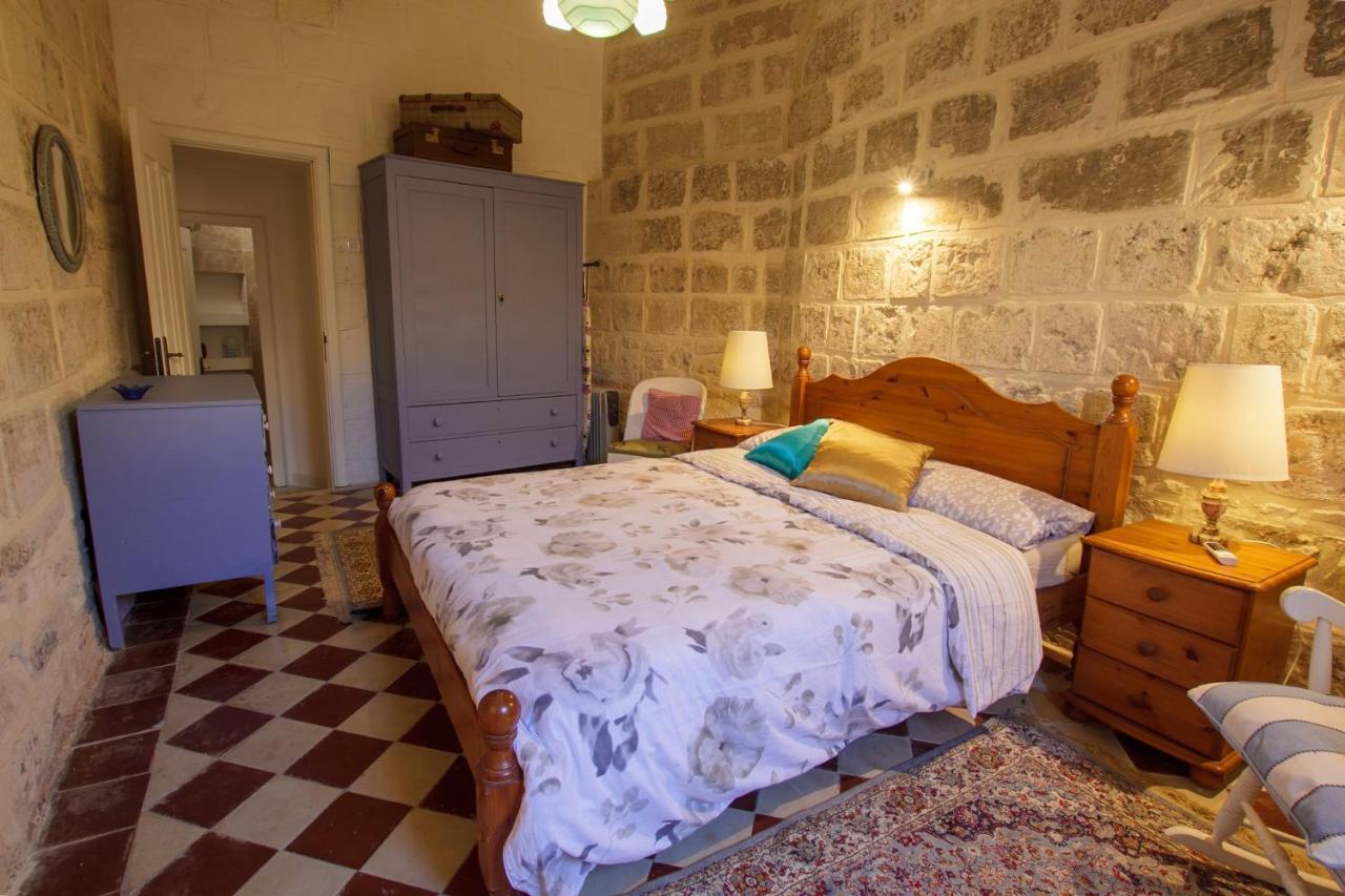 Town House Steeped In History Villa Rabat Exterior photo