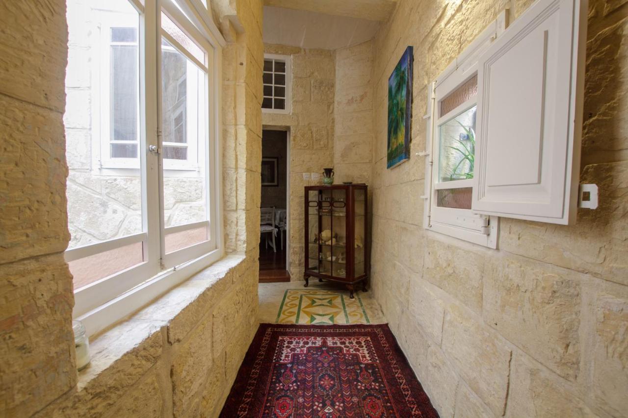 Town House Steeped In History Villa Rabat Exterior photo