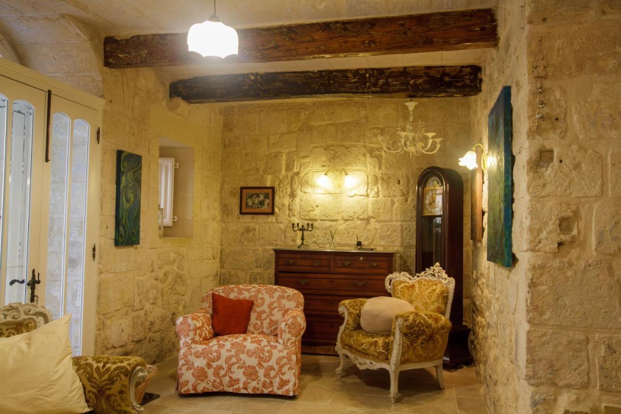 Town House Steeped In History Villa Rabat Exterior photo